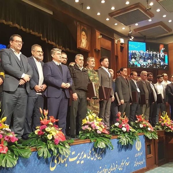 در ششمین همایش ملی مدیریت جهادی، مهندس قنواتی بعنوان مدیر جهادی برگزیده شد